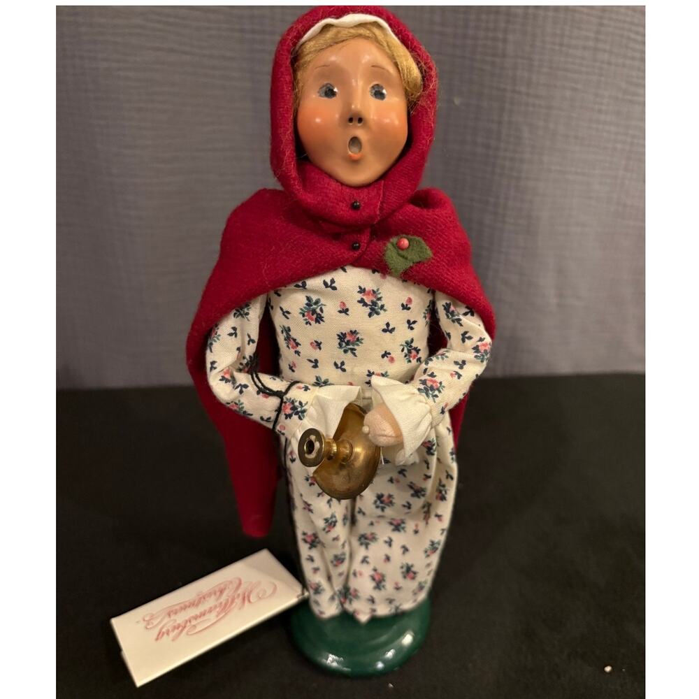 Byers Choice 2000 Williamsburg Exclusive Girl w/Candle Holder